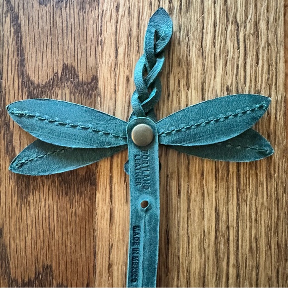Portland Leather Dragonfly Tassel - Picture 4 of 5